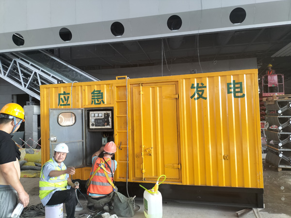 肇源怎样判断空气滤清器是否需要更换？