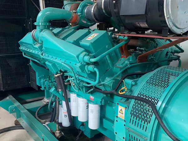 肇源更换100kW柴油发电机组机油时，需要注意哪些事项？